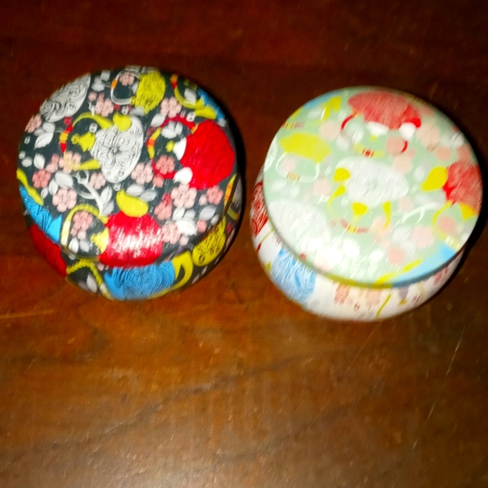 Handmade candles made by Carrie calming scent cinnamon, cedarwood and eucalytus